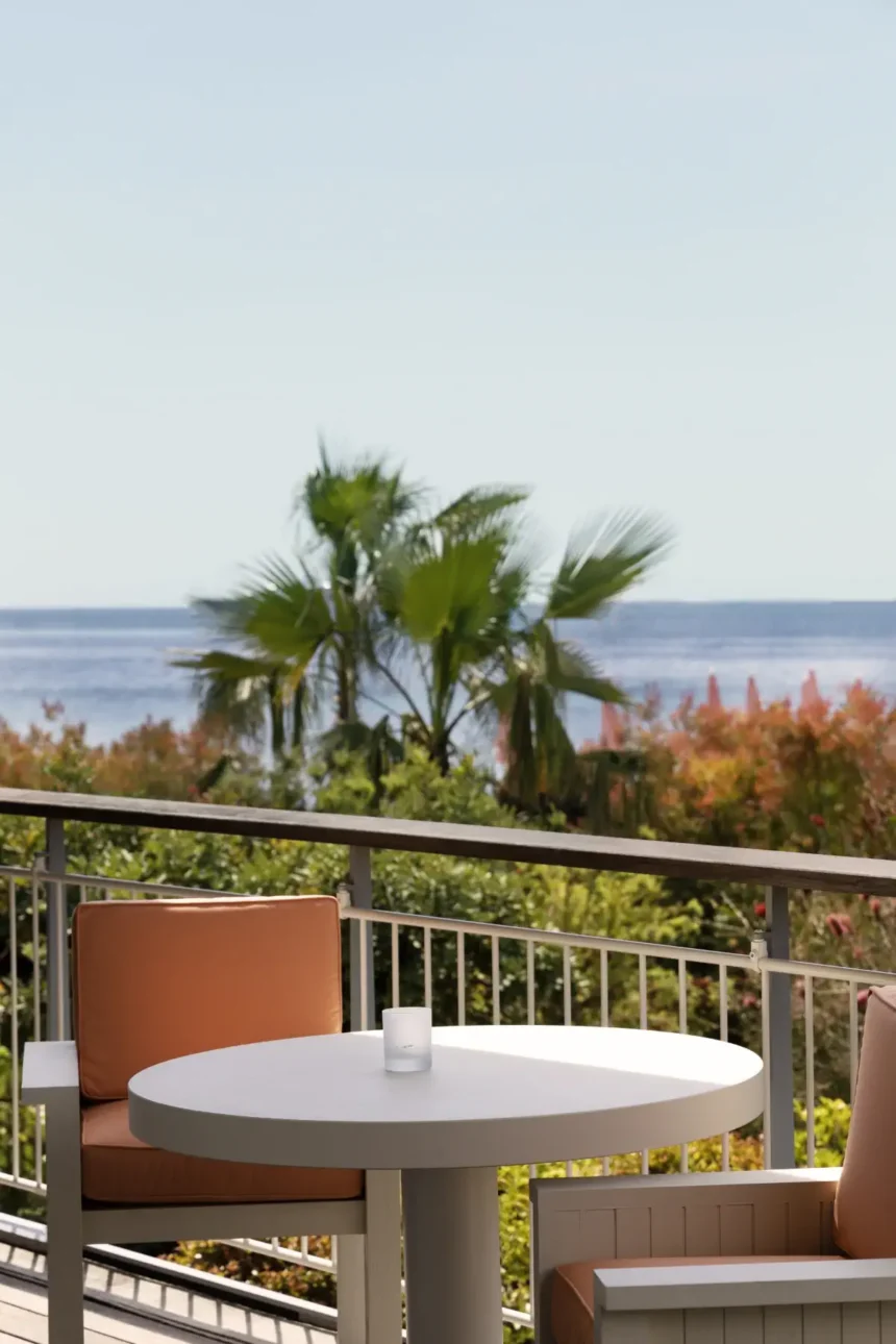 Cap d'Antibes Beach Hotel : un havre hors du temps sur la Côte d'Azur