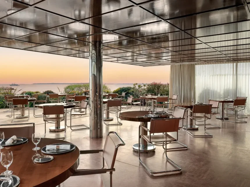 Cap d'Antibes Beach Hotel : un havre hors du temps sur la Côte d'Azur