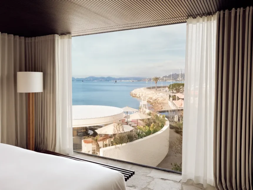 Cap d'Antibes Beach Hotel : un havre hors du temps sur la Côte d'Azur