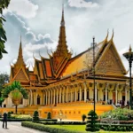 Plongez au cœur de l'âme khmère : Le Palais Royal et la Pagode d'Argent de Phnom Penh