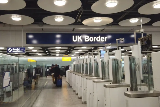 La nouvelle autorisation électronique de voyage au Royaume-Uni (ETA) pour les voyageurs européens entrera en vigueur le mois prochain