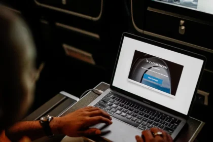 Cathay Pacific améliore le système de divertissement en vol sur toute sa flotte