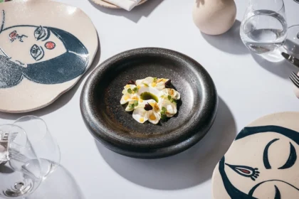 Jumeirah Olhahali Island accueille Atrangi by Ritu Dalmia pour une aventure gastronomique indienne