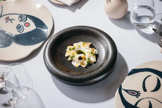 Jumeirah Olhahali Island accueille Atrangi by Ritu Dalmia pour une aventure gastronomique indienne