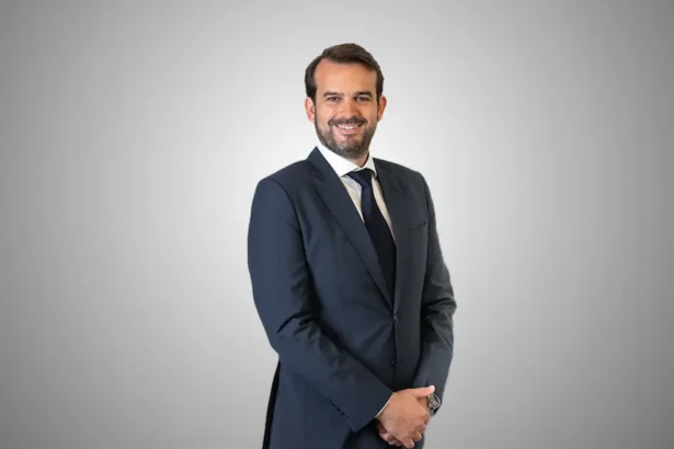 The Peninsula Hotels nomme Julien Munoz au poste stratégique de directeur commercial