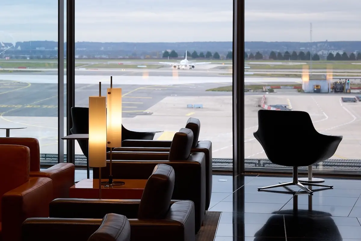 Roissy dévoile le nouveau salon Cathay Pacific : élégance, sérénité et saveurs hongkongaises